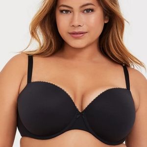 Torrid NWOT Black Lightly Padded Plunge Bra